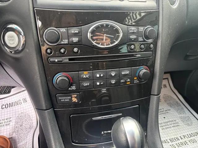 2017 INFINITI QX50 Standard