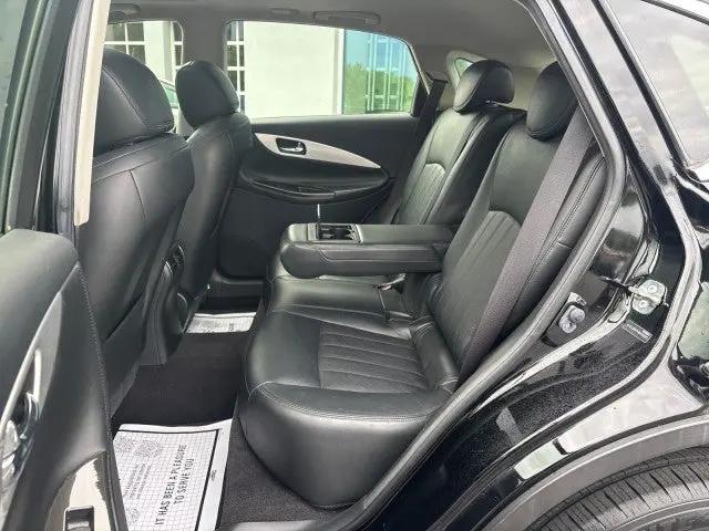 2017 INFINITI QX50 Standard
