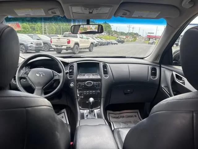 2017 INFINITI QX50 Standard