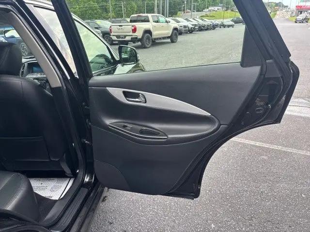 2017 INFINITI QX50 Standard