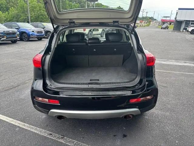 2017 INFINITI QX50 Standard