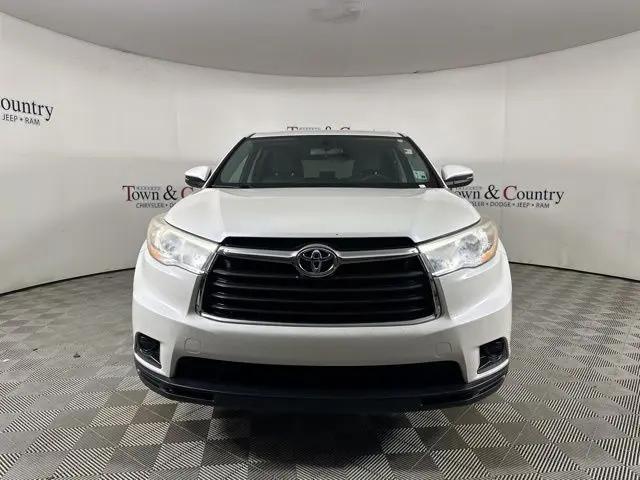 2014 Toyota Highlander LE