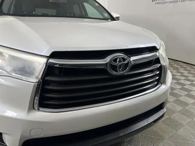 2014 Toyota Highlander LE
