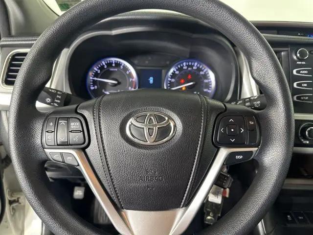 2014 Toyota Highlander LE