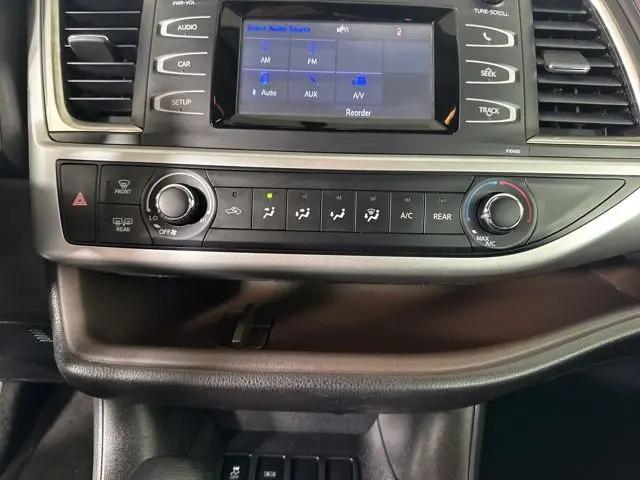 2014 Toyota Highlander LE