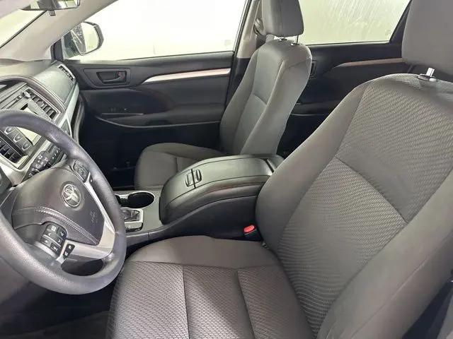 2014 Toyota Highlander LE