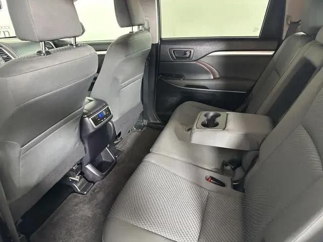 2014 Toyota Highlander LE