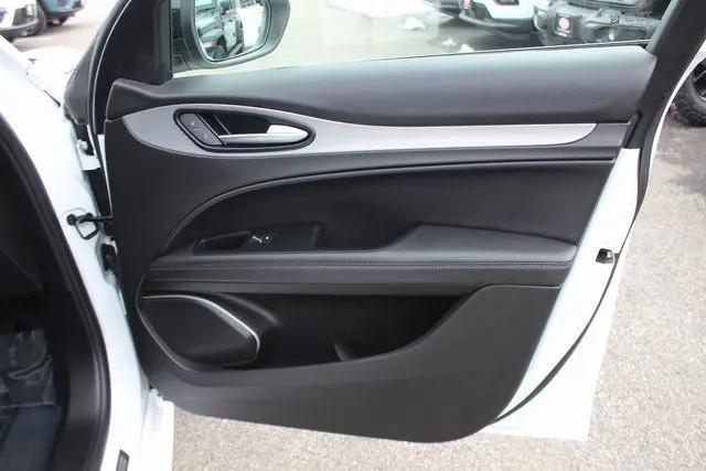 2023 Alfa Romeo Stelvio Veloce AWD
