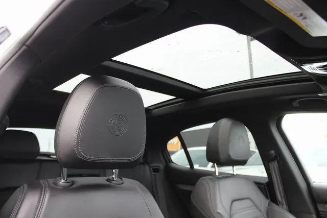 2023 Alfa Romeo Stelvio Veloce AWD