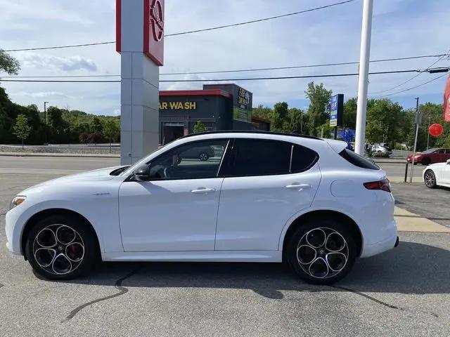 2023 Alfa Romeo Stelvio Veloce AWD