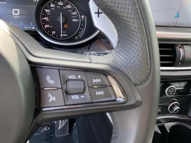 2023 Alfa Romeo Stelvio Veloce AWD
