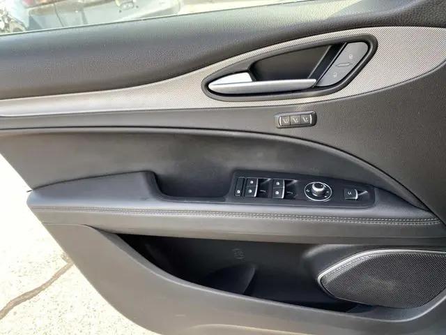 2023 Alfa Romeo Stelvio Veloce AWD