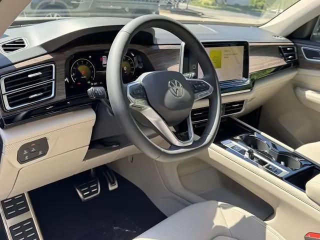 2026 Volkswagen Atlas SEL Premium R-Line