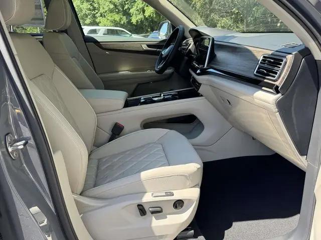 2026 Volkswagen Atlas SEL Premium R-Line