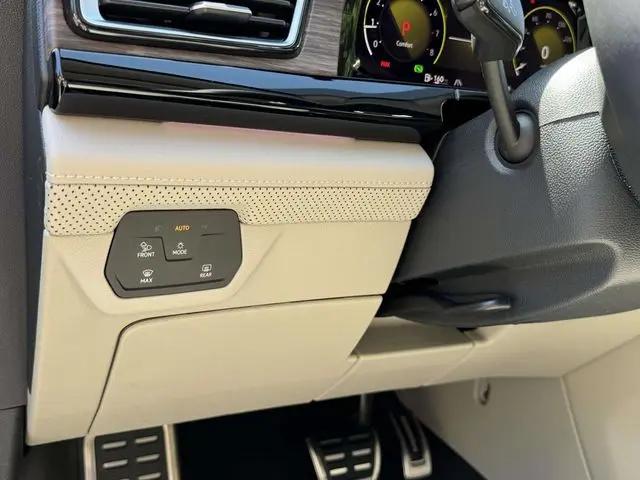 2026 Volkswagen Atlas SEL Premium R-Line