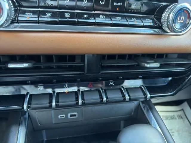 2023 GMC Canyon 4WD Crew Cab Short Box AT4