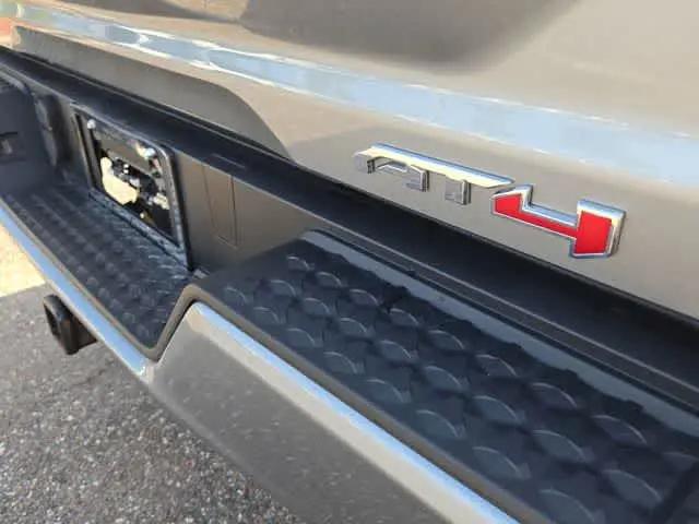 2023 GMC Canyon 4WD Crew Cab Short Box AT4