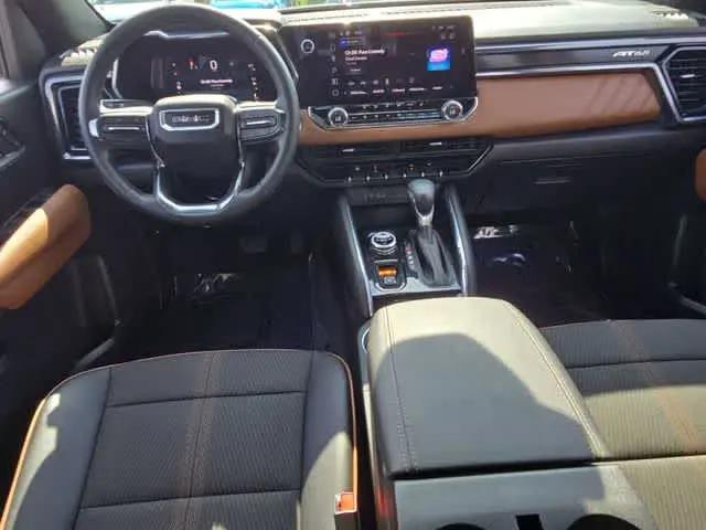 2023 GMC Canyon 4WD Crew Cab Short Box AT4
