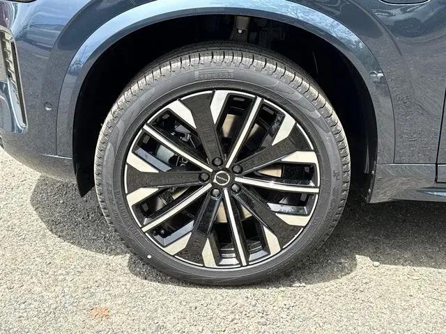 2026 Volvo XC90 Plug-In Hybrid Ultra Dark Theme, T8 AWD, Electric/Gasoline, 6 Seats
