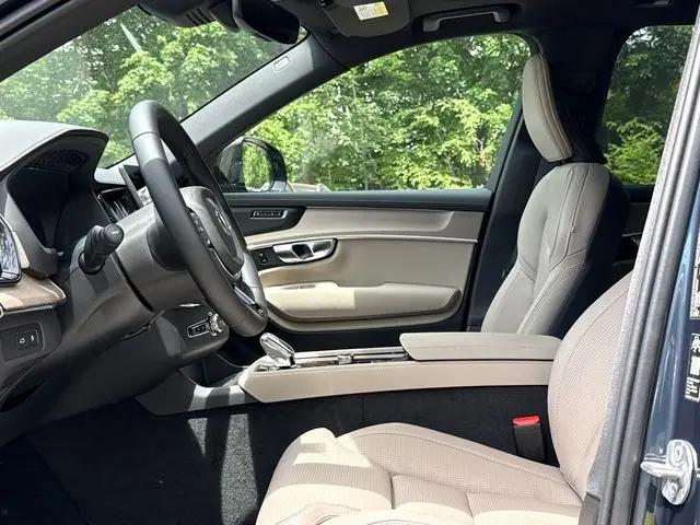2026 Volvo XC90 Plug-In Hybrid Ultra Dark Theme, T8 AWD, Electric/Gasoline, 6 Seats