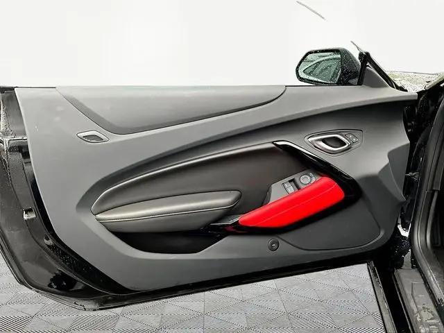 2023 Chevrolet Camaro RWD Coupe 2LT
