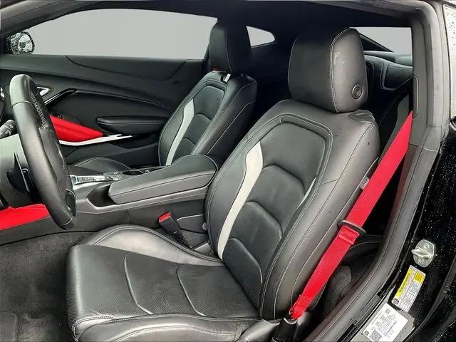 2023 Chevrolet Camaro RWD Coupe 2LT