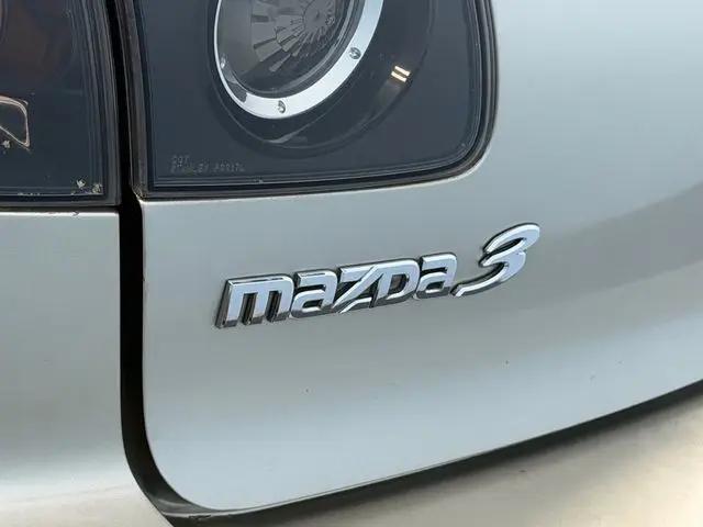 2004 Mazda Mazda3 i