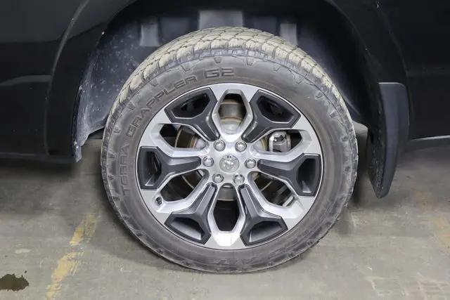 2019 Ram 1500 Longhorn Crew Cab 4x4 6'4" Box