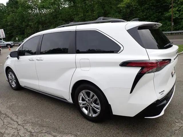 2022 Toyota Sienna XSE