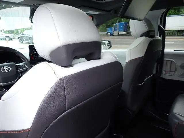 2022 Toyota Sienna XSE