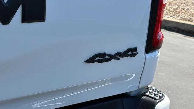 2025 Ram 1500 Big Horn Crew Cab 4x4 5'7" Box