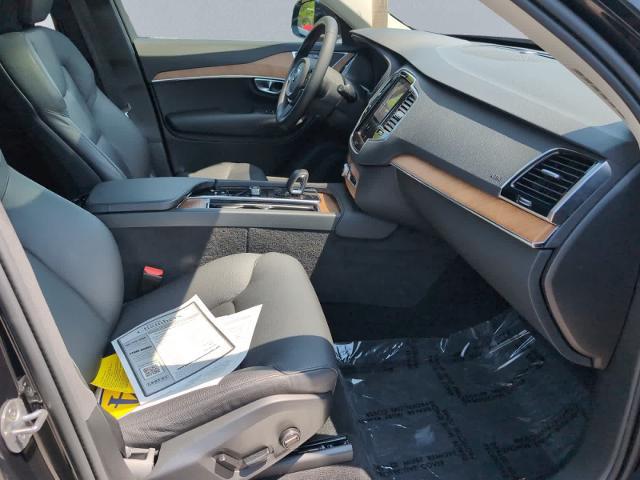 2024 Volvo XC90 B6 Plus Bright Theme 7-Seater