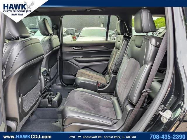 2023 Jeep Grand Cherokee L Altitude 4x4