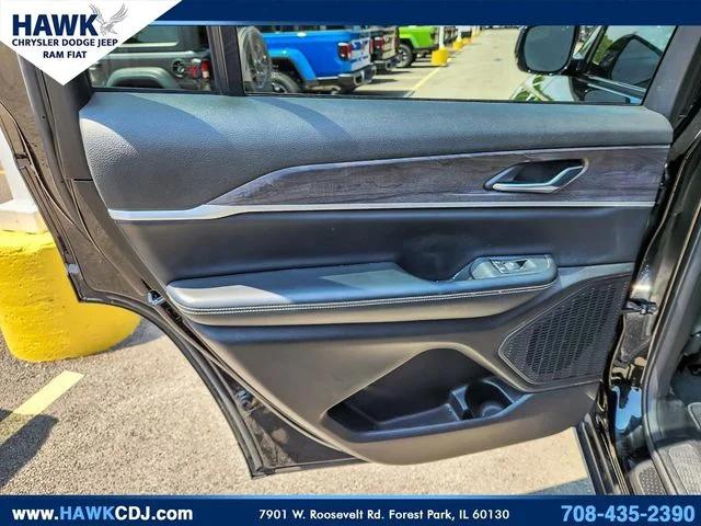 2023 Jeep Grand Cherokee L Limited 4x4