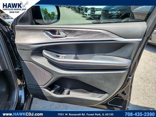 2023 Jeep Grand Cherokee L Limited 4x4