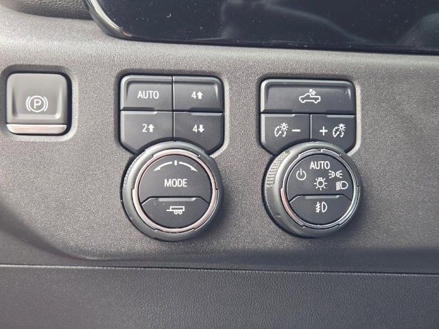 2024 Chevrolet Silverado 1500 4WD Crew Cab Short Bed LT Trail Boss