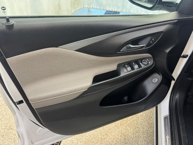 2024 Buick NV Avenir FWD