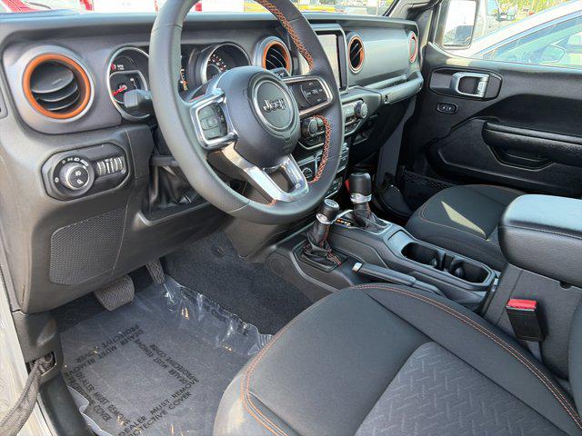 2022 Jeep Gladiator Sport
