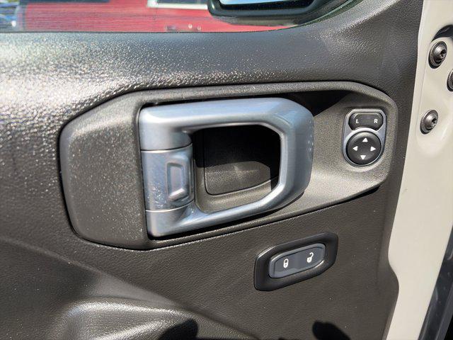 2022 Jeep Gladiator Sport