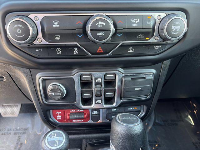 2022 Jeep Gladiator Sport