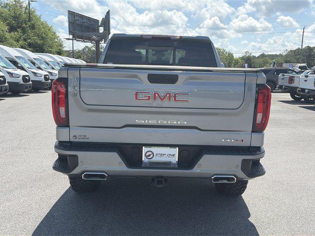 2025 GMC Sierra 1500 4WD Crew Cab Short Box AT4
