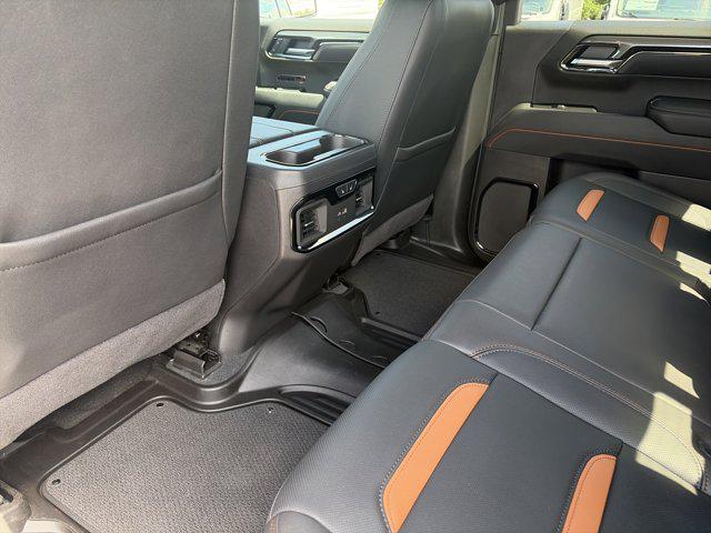 2025 GMC Sierra 1500 4WD Crew Cab Short Box AT4