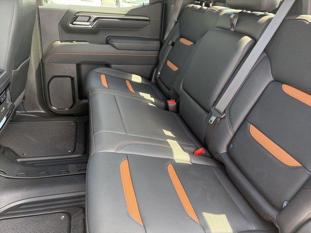 2025 GMC Sierra 1500 4WD Crew Cab Short Box AT4