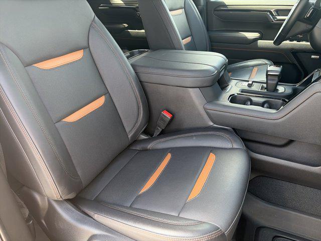 2025 GMC Sierra 1500 4WD Crew Cab Short Box AT4