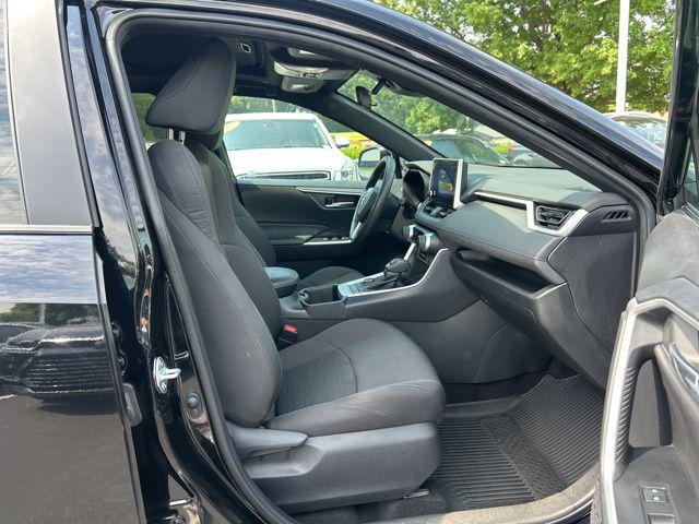 2023 Toyota RAV4 Hybrid SE