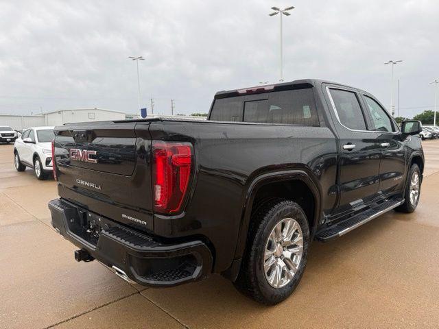 2023 GMC Sierra 1500 4WD Crew Cab Short Box Denali