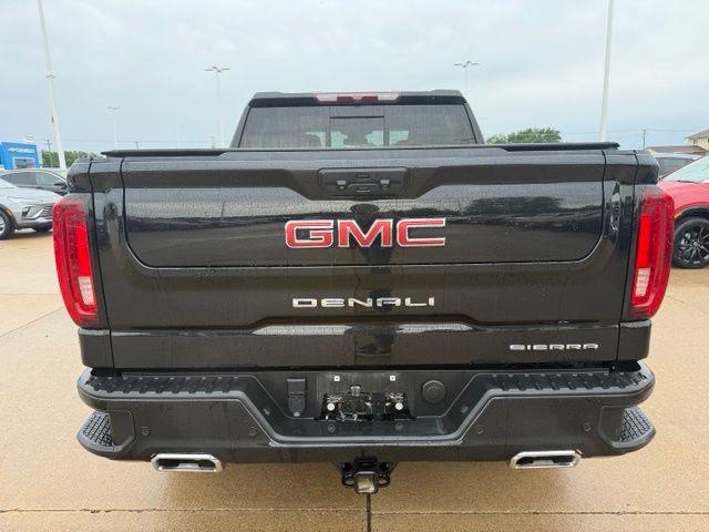 2023 GMC Sierra 1500 4WD Crew Cab Short Box Denali