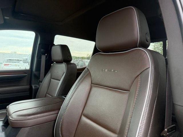 2023 GMC Sierra 1500 4WD Crew Cab Short Box Denali