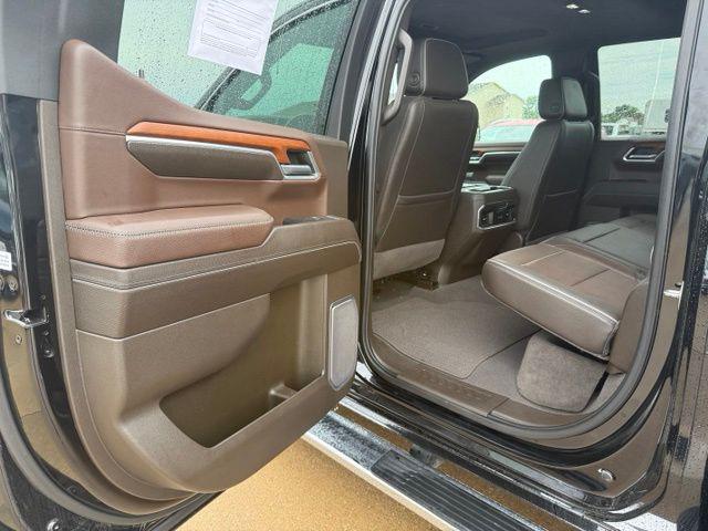 2023 GMC Sierra 1500 4WD Crew Cab Short Box Denali