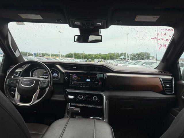 2023 GMC Sierra 1500 4WD Crew Cab Short Box Denali
